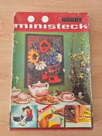 Ministeck met 2 dozen kleurenstrips Vintage, Ophalen of Verzenden, Zo goed als nieuw, Box-set