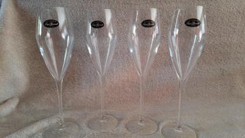Vintage ACCADEMIA Luigi Bormioli Kristallen Champagneglazen beschikbaar voor biedingen