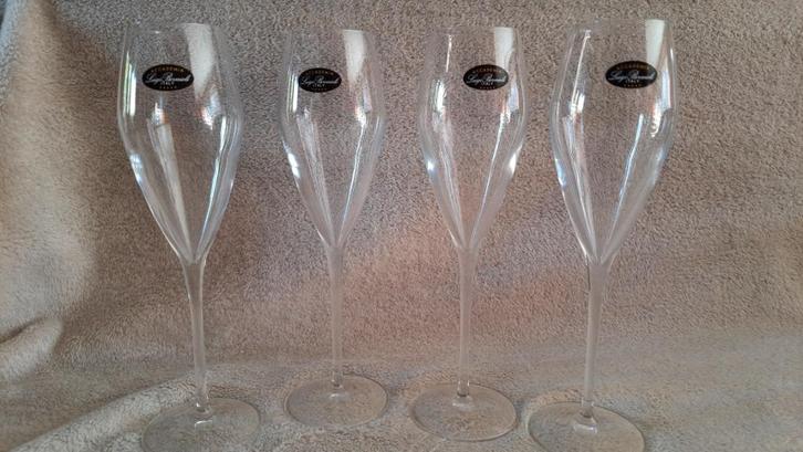 Vintage ACCADEMIA Luigi Bormioli Kristallen Champagneglazen, Antiek en Kunst, Antiek | Glas en Kristal, Ophalen of Verzenden