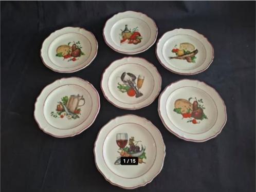 Boxed Set of 7 antique plates, Food and drink motif designs, Antiek en Kunst, Antiek | Keramiek en Aardewerk, Ophalen of Verzenden