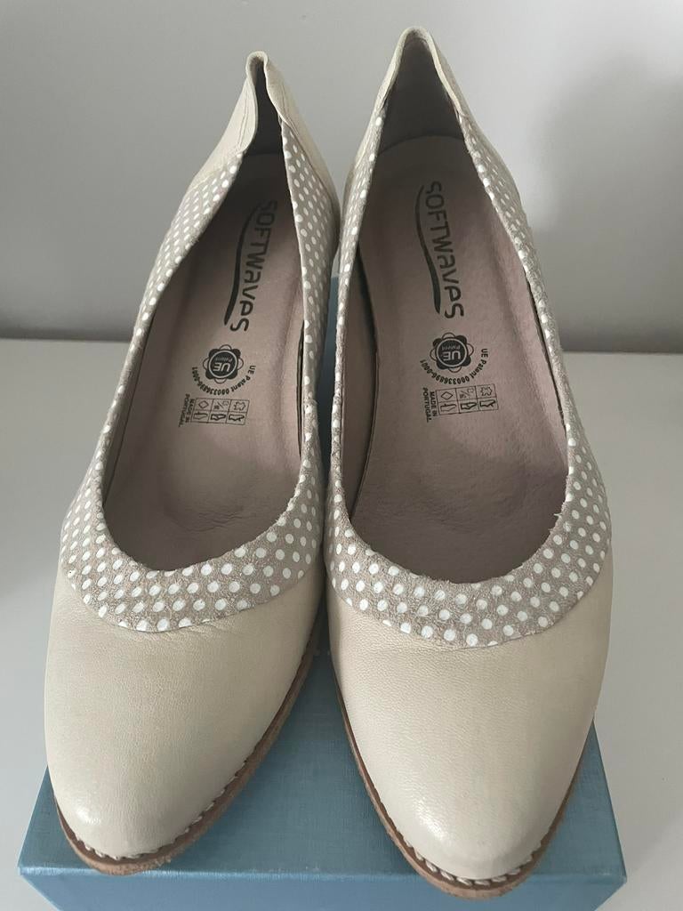 Beige pumps maat 39, Pumps, Beige, Ophalen of Verzenden, Zo goed als nieuw