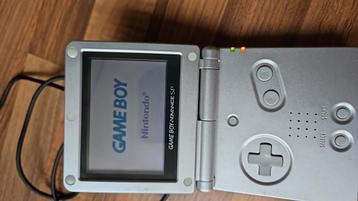 Gameboy Advance SP werkend beschikbaar voor biedingen