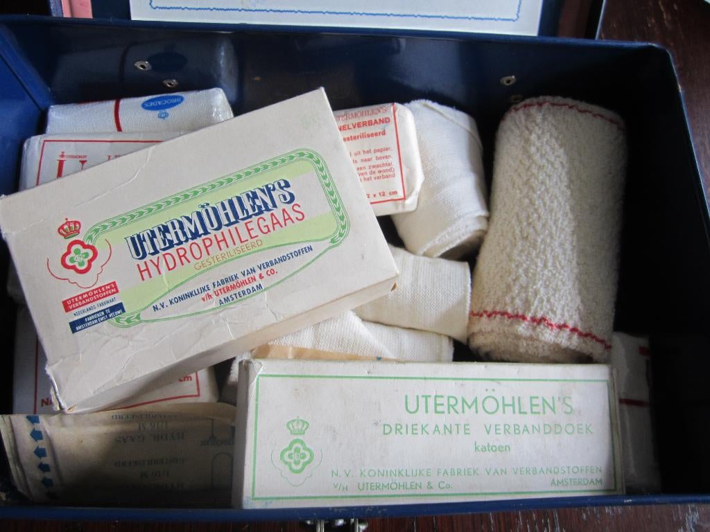 UTERMÖHLEN OUDE VERBANDTROMMEL MET INHOUD, Ophalen, Gebruikt, Overige