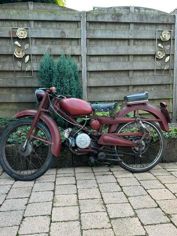 Retro Moto Guzzi Cardellino 1957 beschikbaar voor biedingen