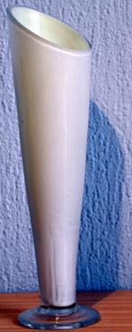 Sixties vaasje melkglas, Ophalen of Verzenden