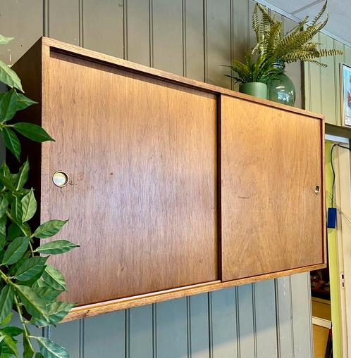 Vintage wandkastje jaren 60/70 retro schuifdeuren hangkast, Huis en Inrichting, Kasten | Boekenkasten, Gebruikt, 100 tot 150 cm