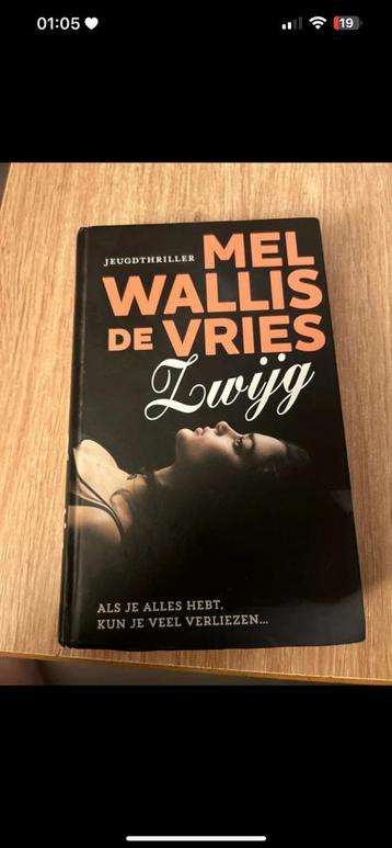 Boek: Mel Wallis De Vries ZWIJG beschikbaar voor biedingen