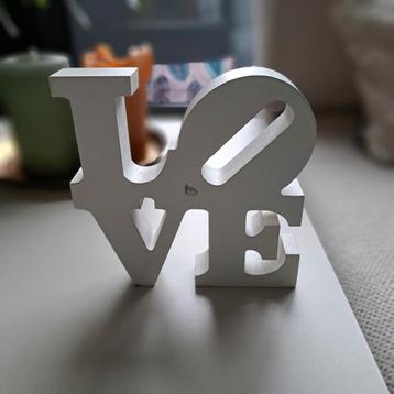 LOVE tekstbordje van hout, popart stijl, Robert Indiana beschikbaar voor biedingen