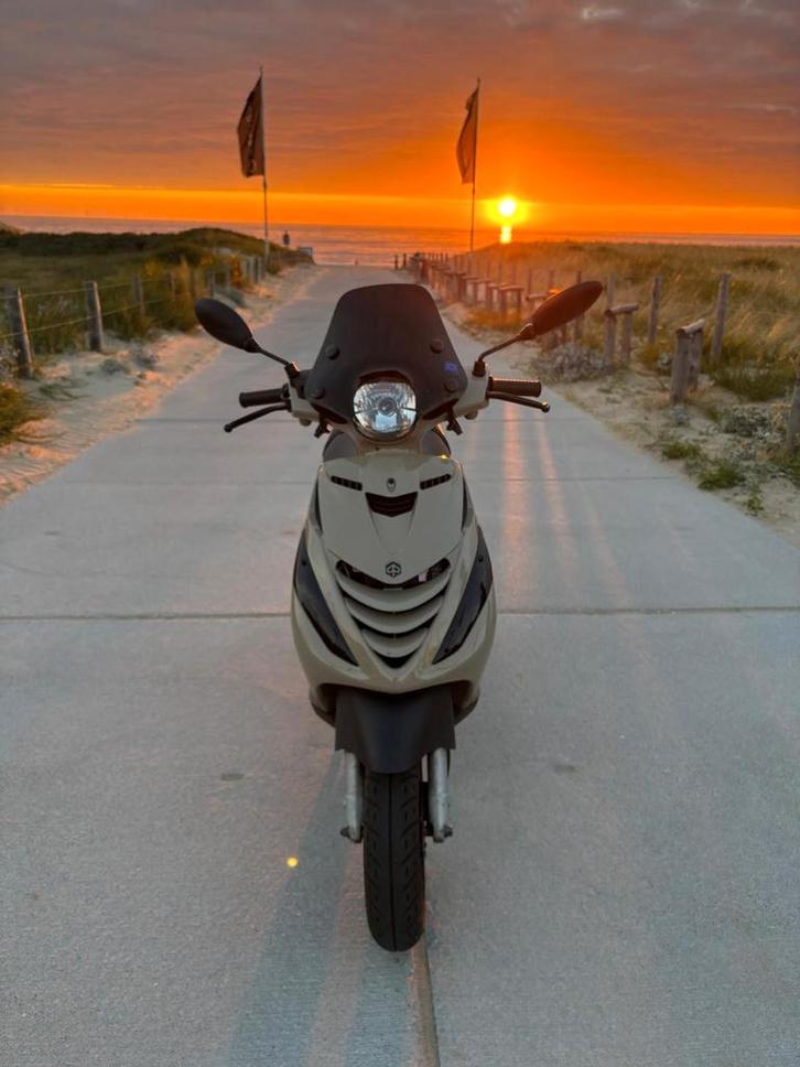 Mooie zip scooter, Fietsen en Brommers, Brommeronderdelen | Scooters, Gebruikt, Piaggio, Overige typen, Ophalen