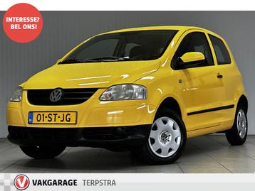 Volkswagen Fox 1.2 Trendline/ Stuurbekr/ Bumpers in kleur/ A beschikbaar voor biedingen