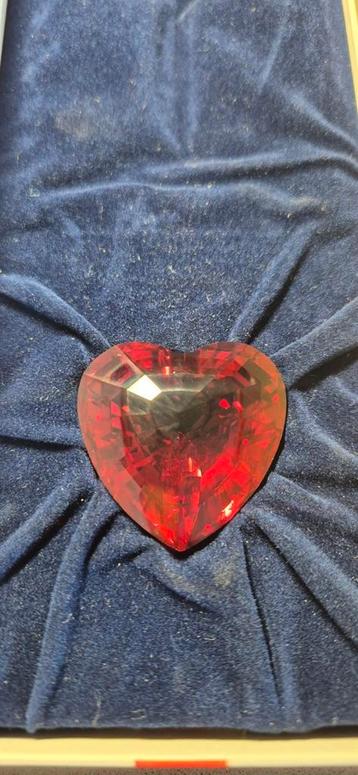 Swarovski Hart beschikbaar voor biedingen