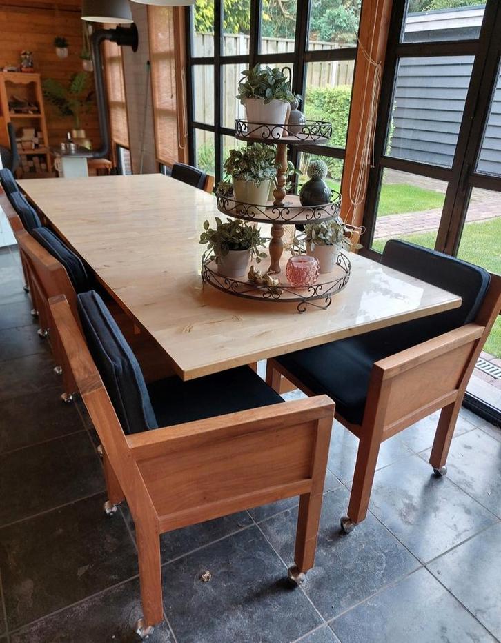Compleet set , grote eettafel met 8 teak stoelen, Huis en Inrichting, Complete eetkamers, Zo goed als nieuw, 4 tot 6 stoelen, Ophalen