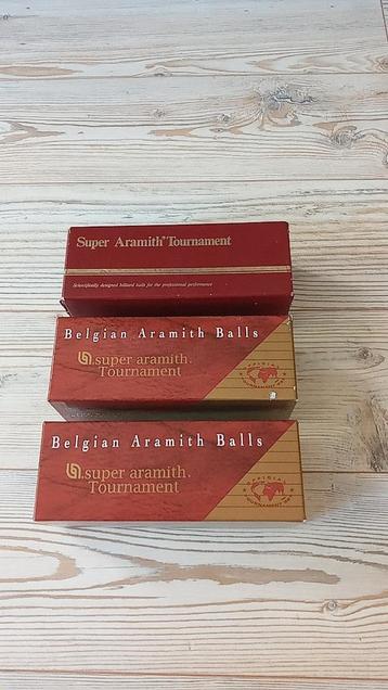 Aramith Biljartballen 61,5 mm 3 voor 70,-  beschikbaar voor biedingen