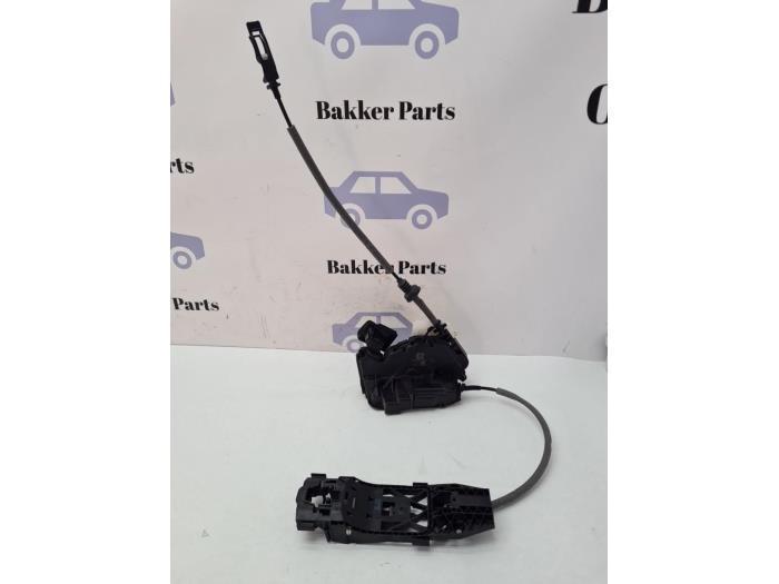 Deurslot Mechaniek 2Deurs rechts van een Volkswagen Caddy, Auto-onderdelen, Carrosserie en Plaatwerk, Volkswagen, Gebruikt, 3 maanden garantie