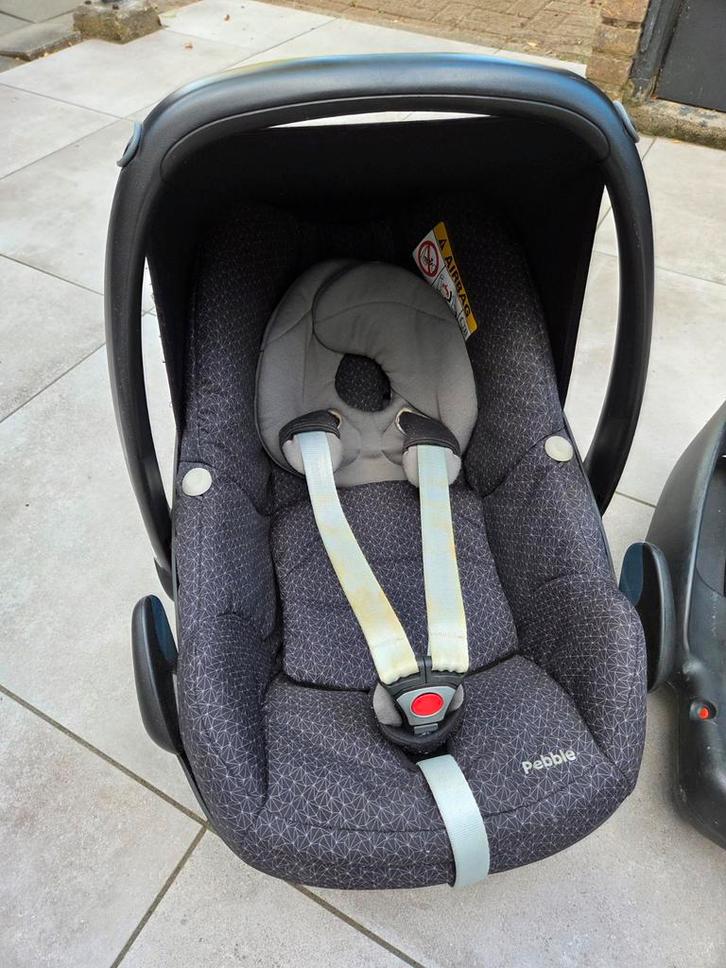 Maxi-Cosi autostoel met EasyBase 2, Kinderen en Baby's, Autostoeltjes, Gebruikt, Maxi-Cosi, 0 t/m 13 kg, Autogordel, Zijbescherming