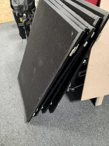 5x afscherm platen met staanders beschikbaar voor biedingen