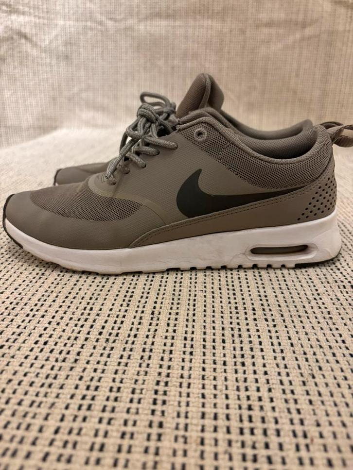 Nike Air Max Thea maat 38 (valt 37) – gebruikt, Kleding | Heren, Schoenen, Gedragen, Sneakers of Gympen, Overige kleuren, Ophalen of Verzenden
