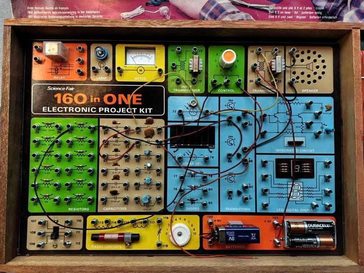 elctrinica leer en hobby doos, Hobby en Vrije tijd, Knutselen, Gebruikt, Knutselwerk, Ophalen of Verzenden