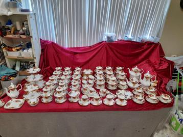 Weer heel veel royal albert old country rose alles los t.k beschikbaar voor biedingen