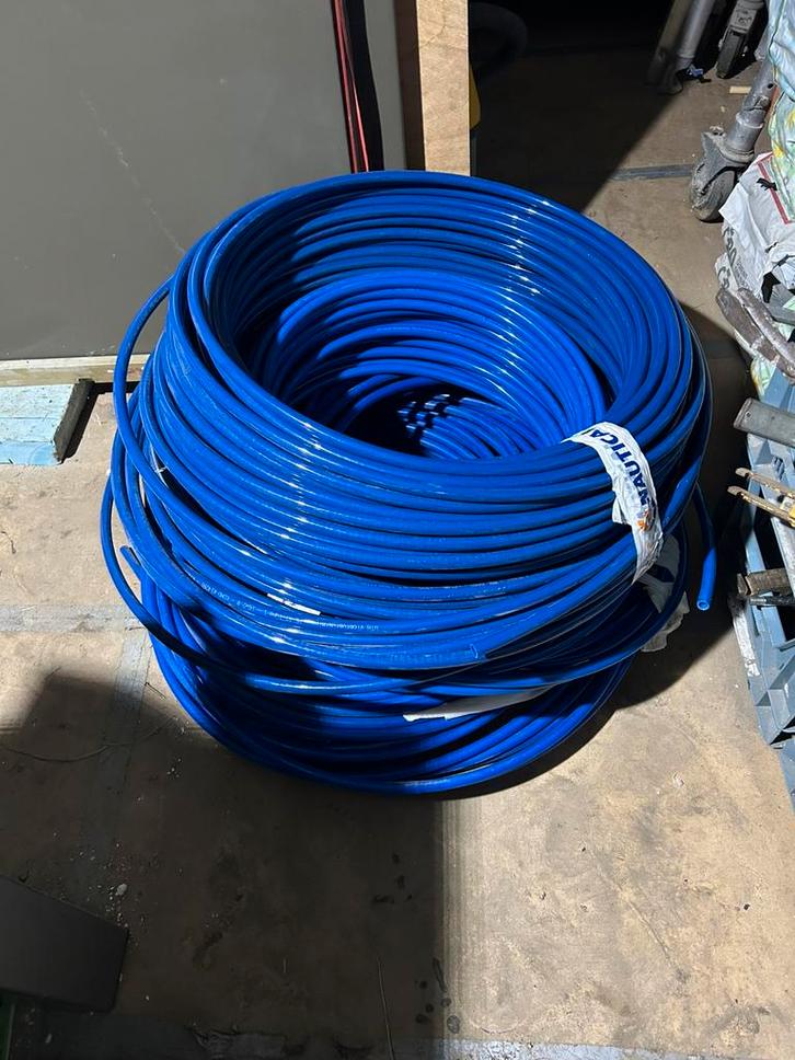 WTH vloerverwarming slang, Doe-het-zelf en Verbouw, Buizen en Afvoer, Zo goed als nieuw, Overige typen, Overige materialen, 6 meter of meer