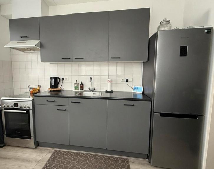 Parallel Grijze keuken te koop!, Huis en Inrichting, Keuken | Complete keukens, Zo goed als nieuw, Dubbelwandige keuken, Grijs