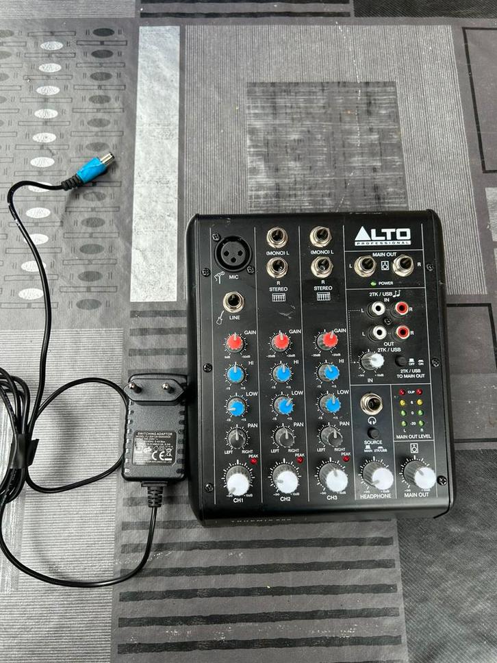 Alto Pro mixer, Muziek en Instrumenten, Mengpanelen, Zo goed als nieuw, Minder dan 5 kanalen, Microfooningang, Ophalen of Verzenden