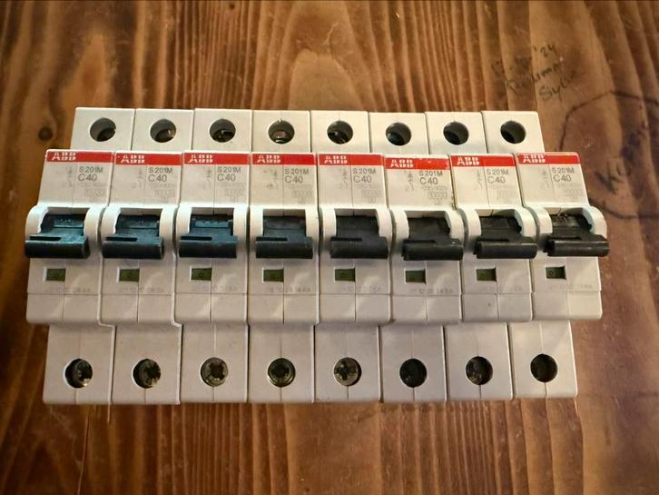 ABB automaten 40A, Hobby en Vrije tijd, Elektronica-componenten, Nieuw, Ophalen