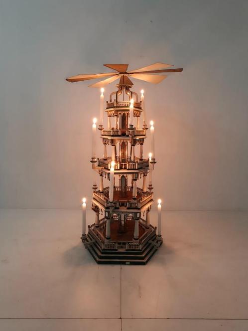 19e Eeuw Handgemaakte Kerstpiramide – Volk kunst, Antiek en Kunst, Curiosa en Brocante, Ophalen