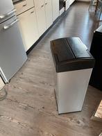 prullenbak €15,00, Huis en Inrichting, Woonaccessoires | Prullenbakken, Ophalen, Gebruikt, 50 tot 75 cm, 40 liter of meer