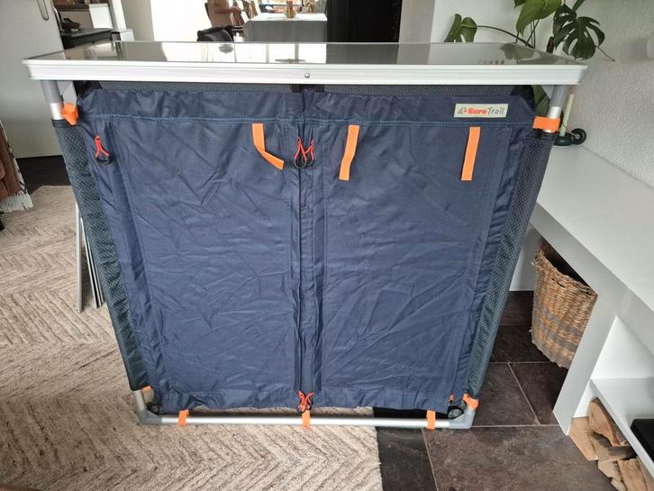 Campingkast Eurotrail Villefort, Caravans en Kamperen, Kampeermeubelen, Zo goed als nieuw, Campingkast, Ophalen