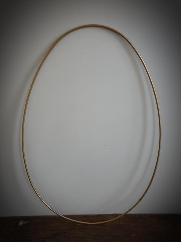 Metalen ei frame goud - voorjaar - pasen - krans, Huis en Inrichting, Woonaccessoires | Kransen, Nieuw, Ophalen of Verzenden