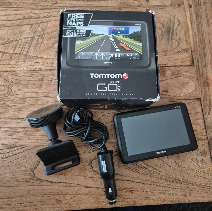 TomTom GO LIVE 1015 met nieuwste Europa kaart van 2025, Auto diversen, Autonavigatie, Zo goed als nieuw, Ophalen of Verzenden