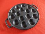 Poffertjespan gietijzer diam. 24 cm inductie, Huis en Inrichting, Keuken | Potten en Pannen, Ophalen of Verzenden, Zo goed als nieuw