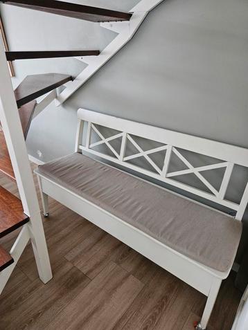 Een fantastisch setje van 3 stoelen en klepbankje Rosentorp  beschikbaar voor biedingen
