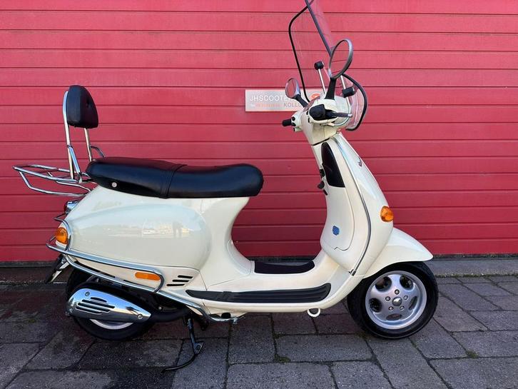 In originele topstaat Vespa ET2  BJ1997 slecht 4000km 2 takt, Fietsen en Brommers, Scooters | Vespa, Zo goed als nieuw, Benzine