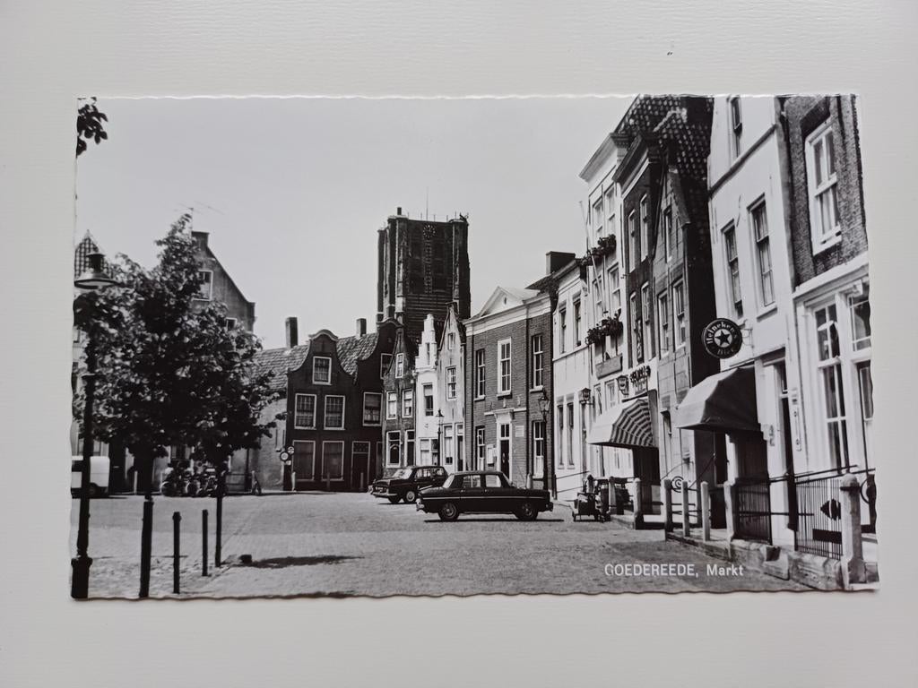 Foto ansichtkaart Goedereede, Markt.1, Verzamelen, Ansichtkaarten | Nederland, Ophalen of Verzenden, 1960 tot 1980, Ongelopen