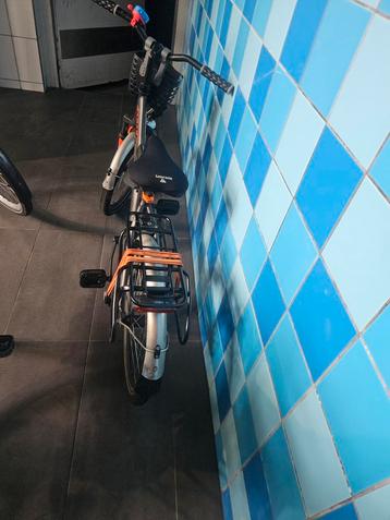 Jongens fiets beschikbaar voor biedingen