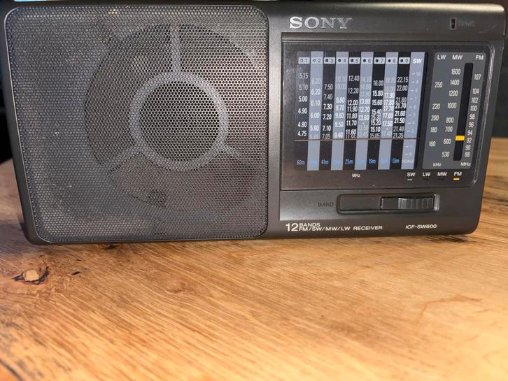 Sony ICF-SW600 Wereldontvanger werkt prima, Audio, Tv en Foto, Radio's, Gebruikt, Wereldontvanger, Ophalen of Verzenden