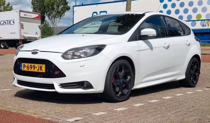 Ford Focus ST-3 mk3, Auto's, Ford, Particulier, Focus, ABS, Achteruitrijcamera, Airconditioning, Alarm, Bluetooth, Bochtverlichting