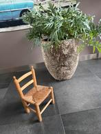 Poppenstoeltje met biezen zitting - Nostalgisch, Gebruikt, Bruin, Ophalen of Verzenden, Eén