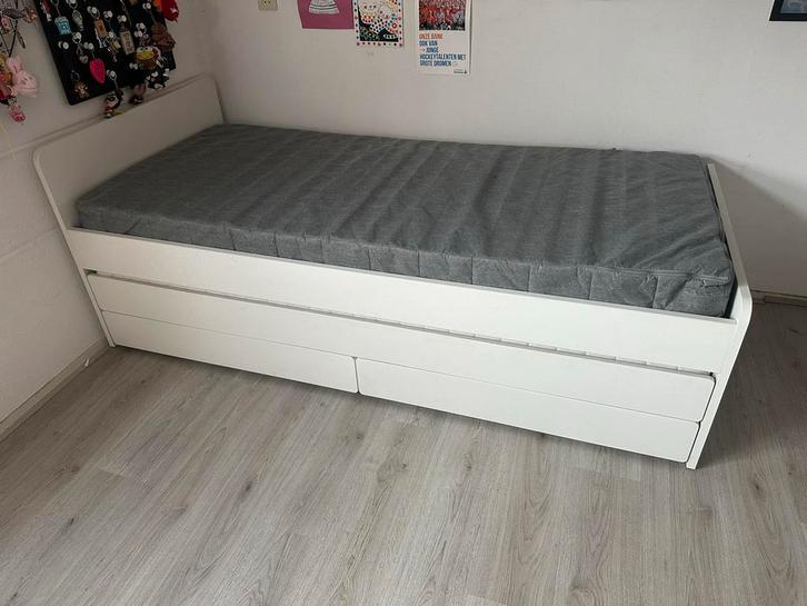 IKEA Släkt bedframe met lattenbodem en 2 lades, Huis en Inrichting, Slaapkamer | Bedden, Zo goed als nieuw, Eenpersoons, 90 cm