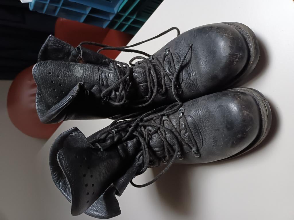 Originele legerkisten maat 44, Kleding | Heren, Schoenen, Ophalen of Verzenden, Zo goed als nieuw, Zwart, Boots