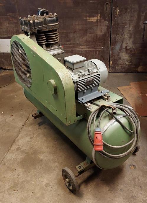 Compessor, Doe-het-zelf en Verbouw, Compressors, Gebruikt, 6 tot 10 bar, 100 liter of meer, 400 tot 800 liter/min, Ophalen