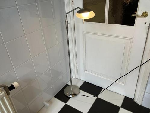 Mooie staande leeslamp vloer lamp - verstelbaar - Zie foto’s, Huis en Inrichting, Lampen | Vloerlampen, Zo goed als nieuw, 150 tot 200 cm