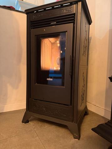 Ravelli RV80 Pelletkachel (8kW) beschikbaar voor biedingen