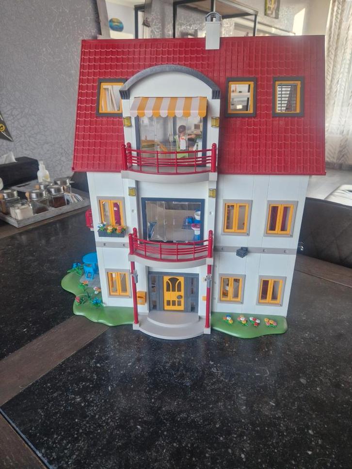 Playmobil Villa Modern 4279 met Extra Verdieping, Kinderen en Baby's, Speelgoed | Poppenhuizen, Zo goed als nieuw, Poppenhuis