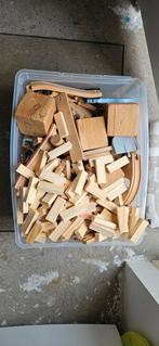Houten treinbaan en blokken, Kinderen en Baby's, Speelgoed | Houten speelgoed, Ophalen of Verzenden, Overige typen
