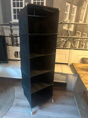 IKEA kast lichtgewicht en verrijdbaar