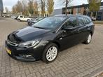 Opel Astra Sports Tourer 1.0 Business+ NAVI CARPLAY PDC CRUI, Auto's, Opel, Voorwielaandrijving, Stof, Gebruikt, Euro 6