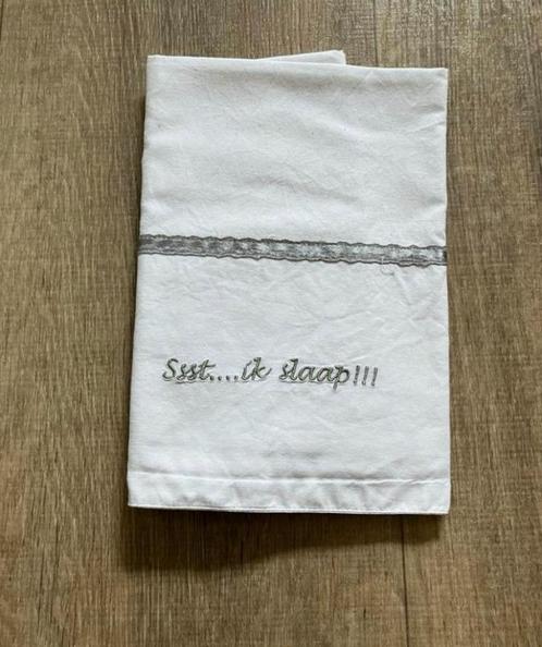 Briljantbaby ssst… ik slaap!!! Wit met grijs wieglakentje, Kinderen en Baby's, Kinderkamer | Beddengoed, Gebruikt, Hoeslaken of Sloop
